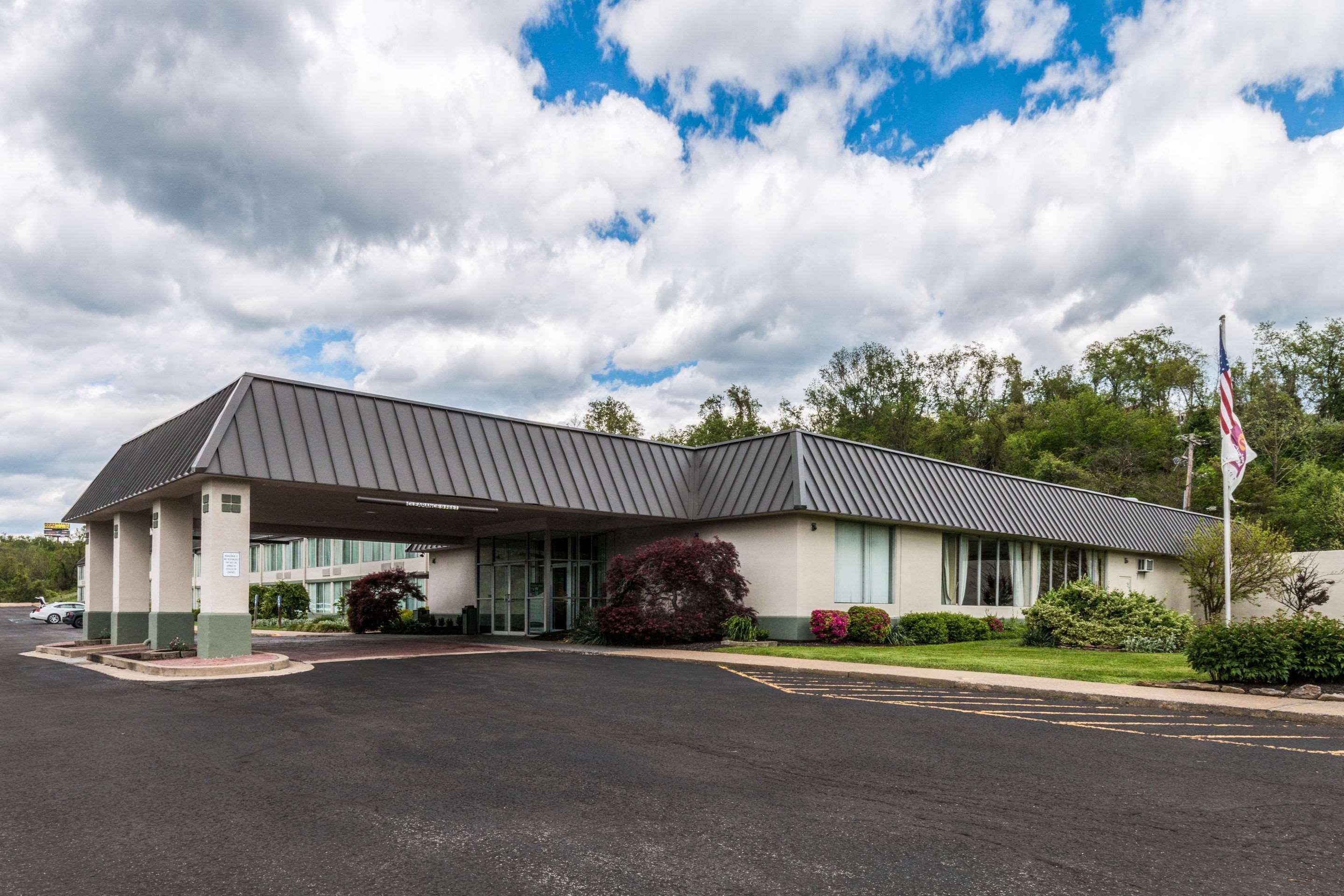 Suburban Extended Stay Hotel Fairmont Buitenkant foto